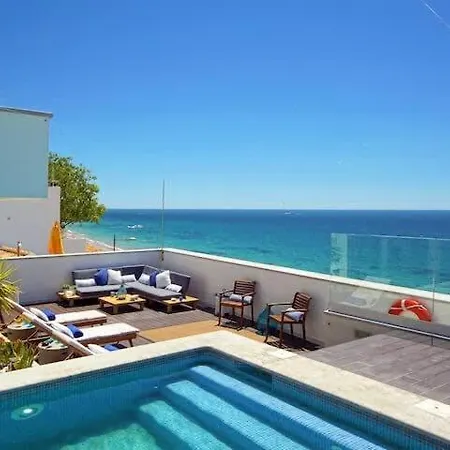 Casa vacanze Dior View - Luxury Beachfront With Rooftop Pool *